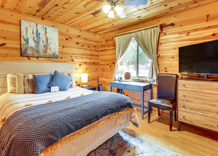 Large Deck, Grill: Pet-friendly Show Retreat! *